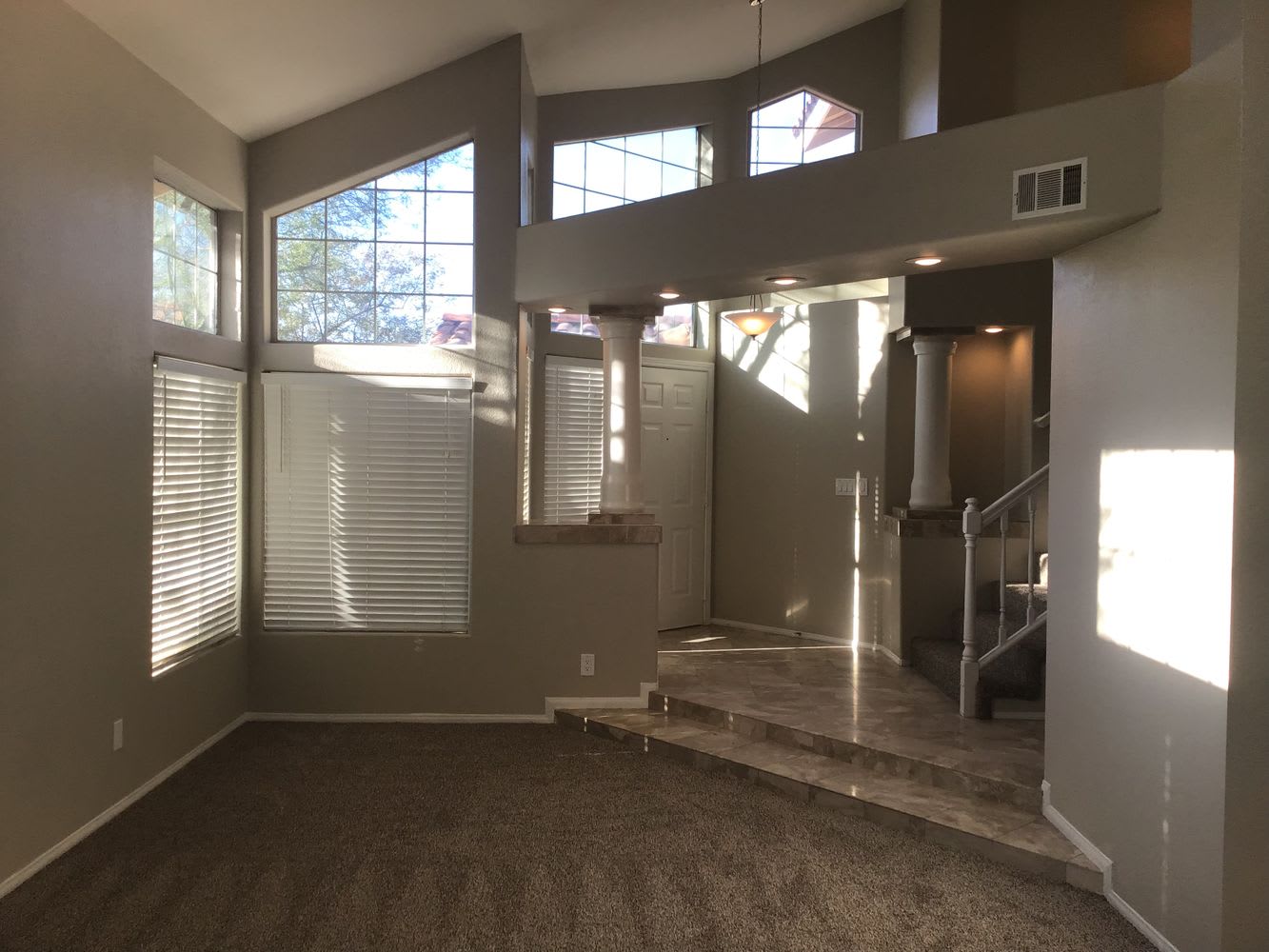 198 Kachina Dr photo 2