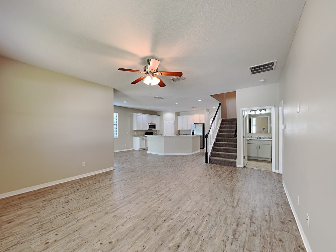 409 Arbor Pointe Ave photo 5
