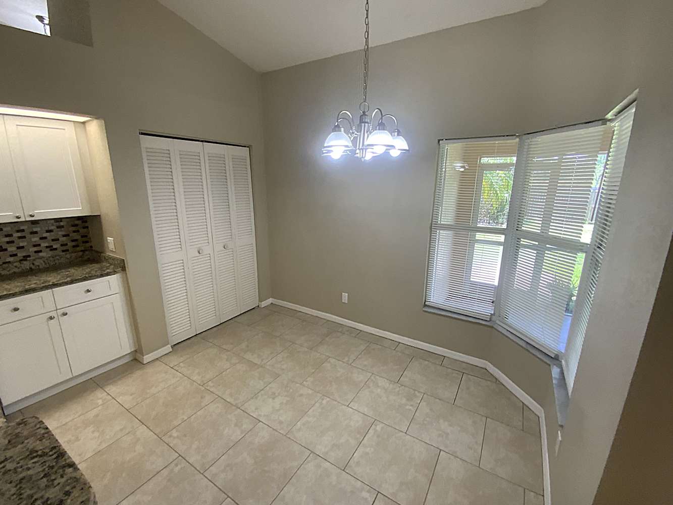 23306 Moorhead Ave photo 4