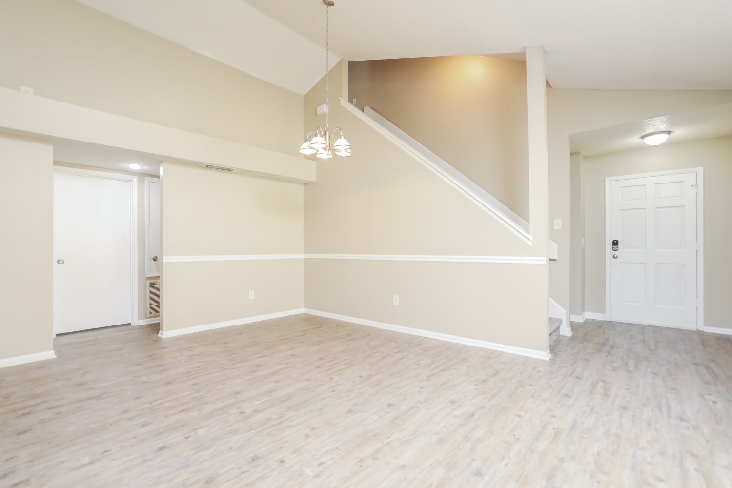 391 Cidermill Pl photo 3
