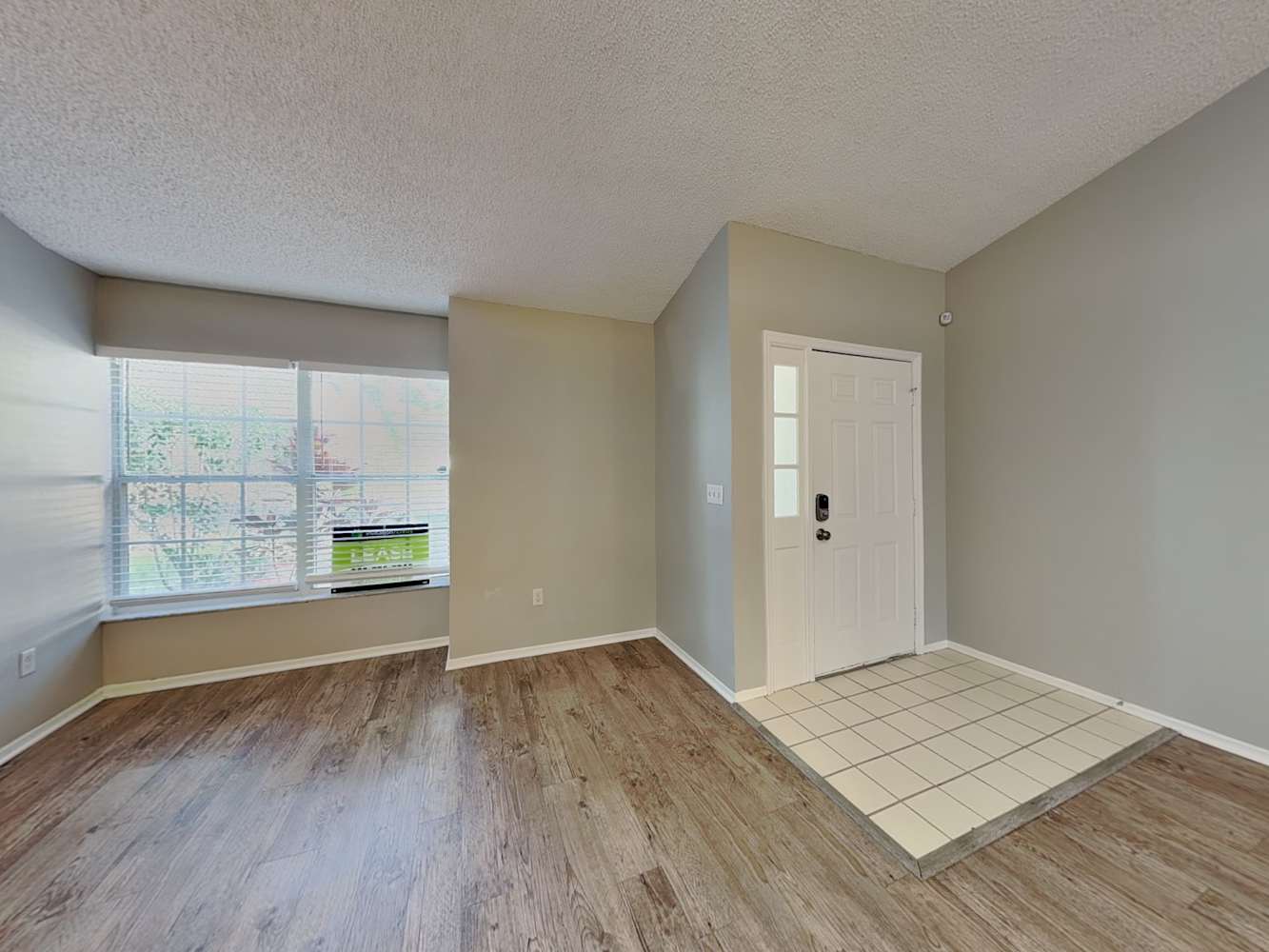 1006 Henson Ct photo 4