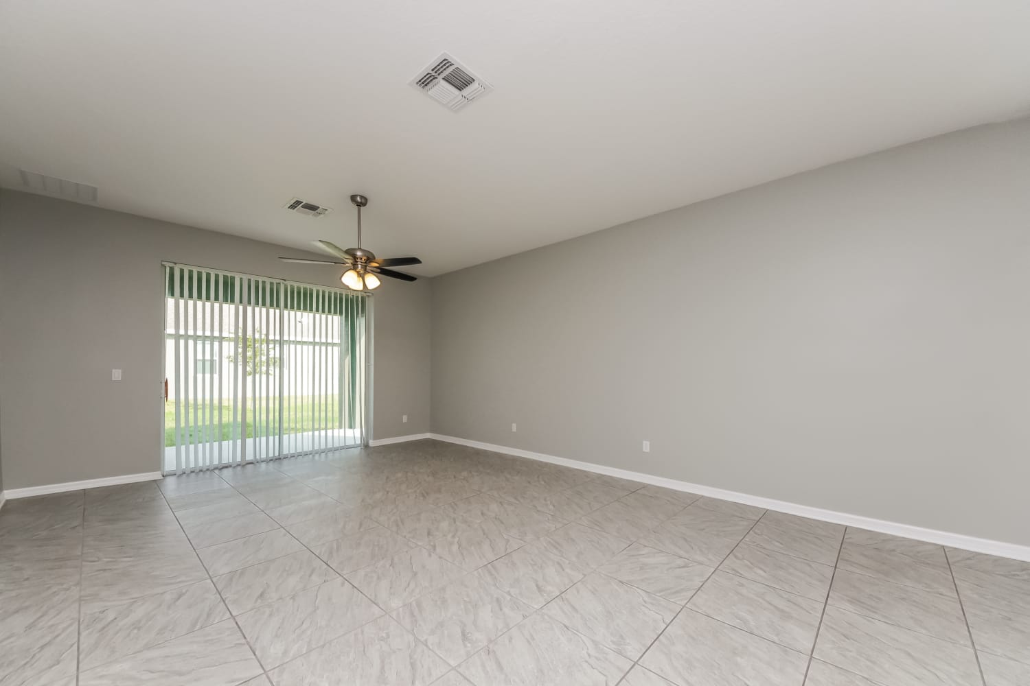 3930 Wind Dancer Cir photo 2