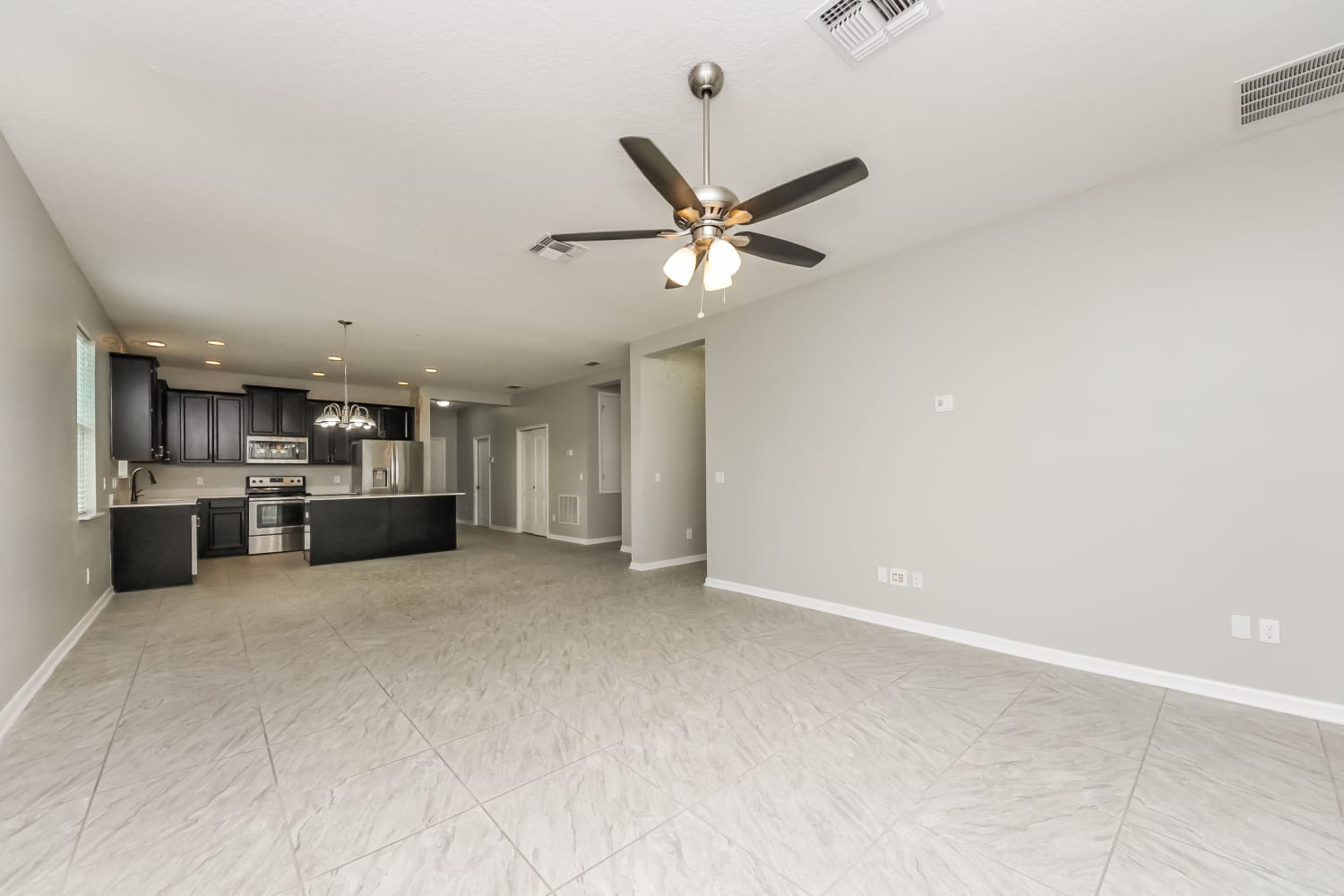 3930 Wind Dancer Cir photo 4