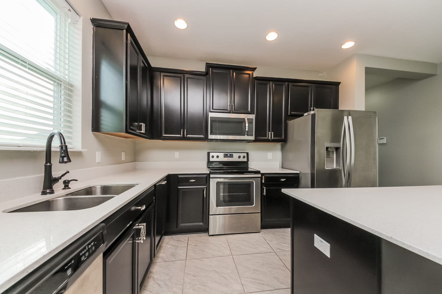 3930 Wind Dancer Cir photo 5