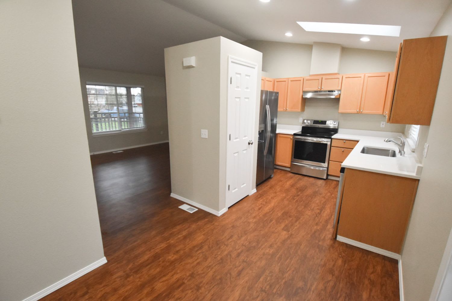 5125 61st Dr NE photo 4
