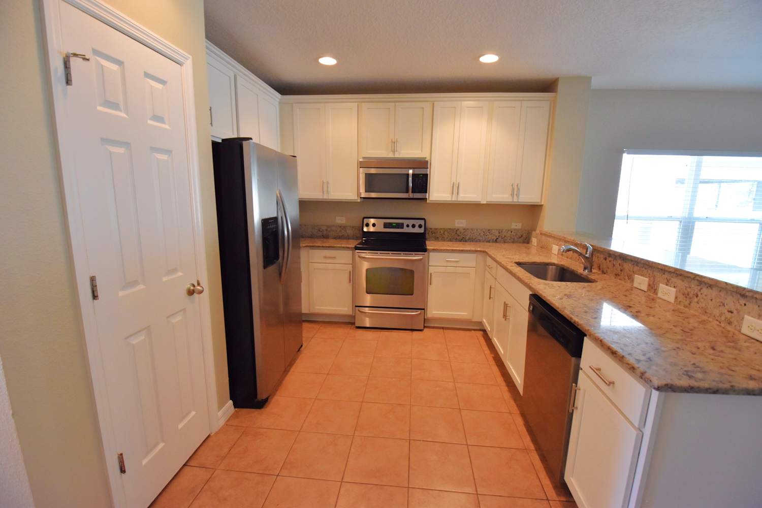 14140 Waterford Creek Blvd photo 3