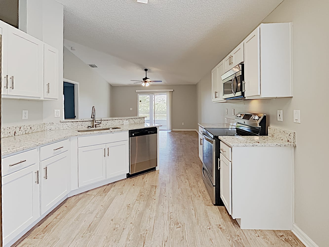 2107 Deercroft Dr photo 5