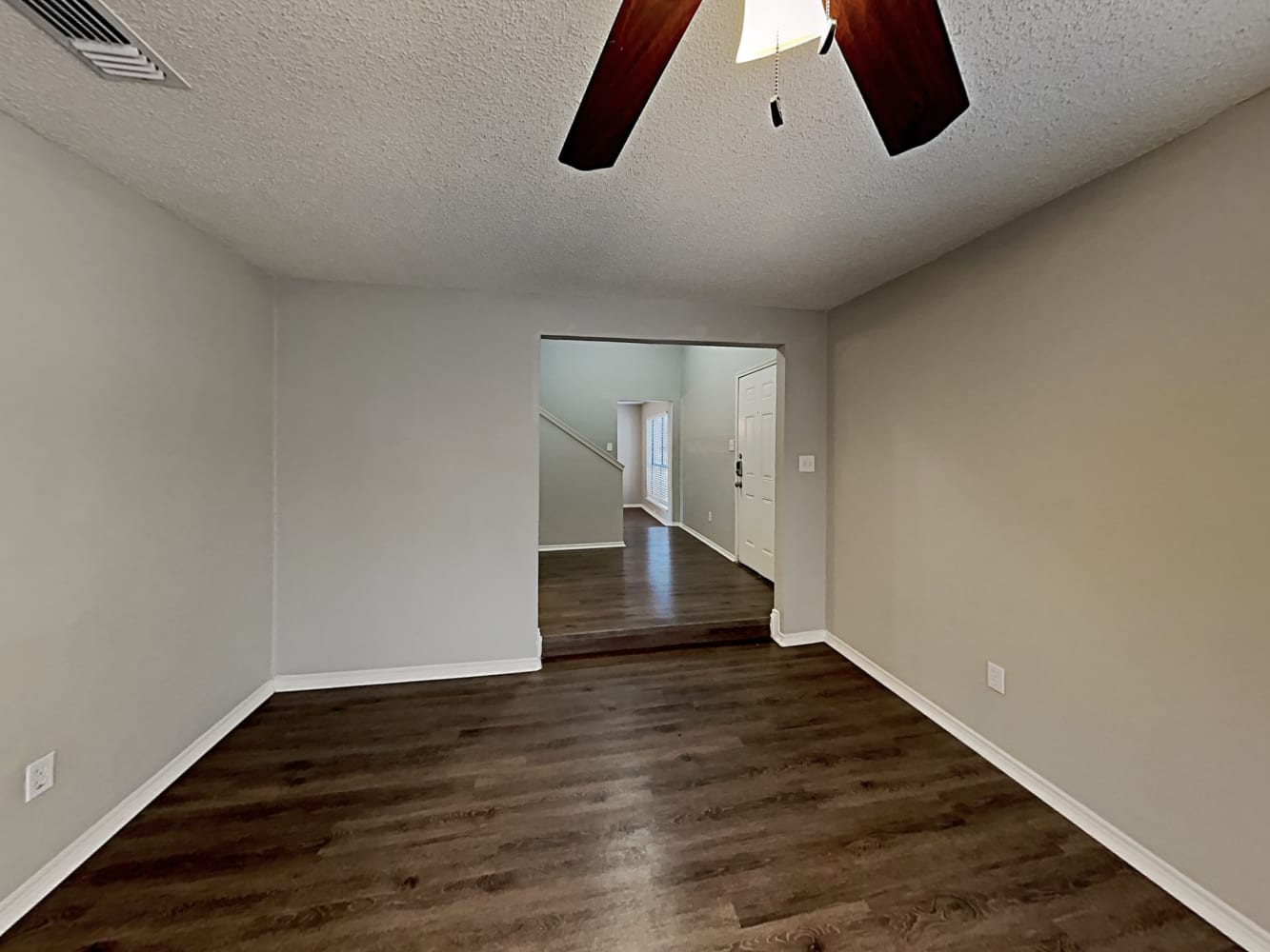 6924 Bentley Ave photo 4