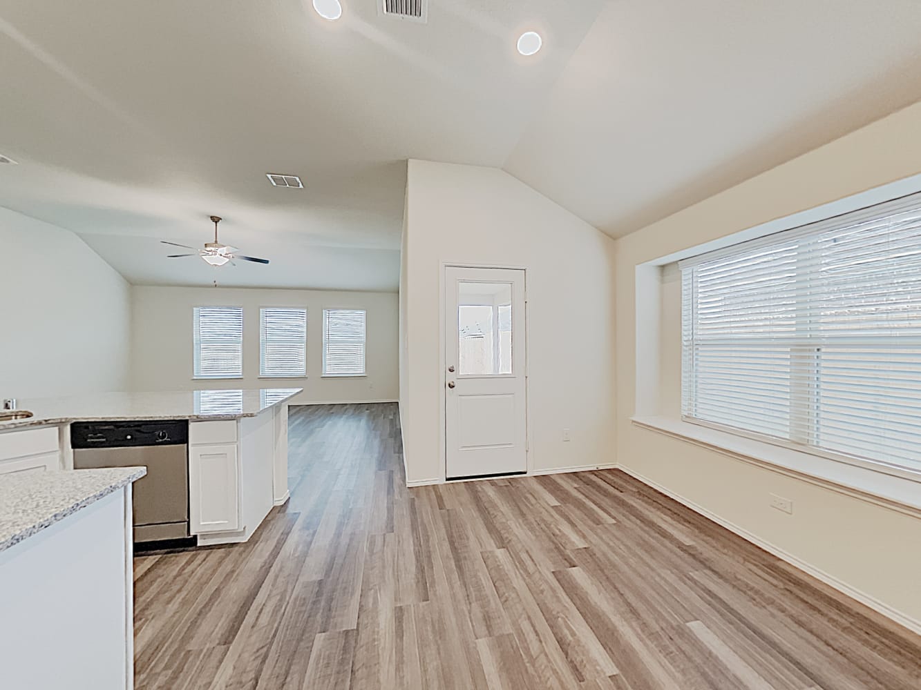 14464 Artisan Dr photo 3