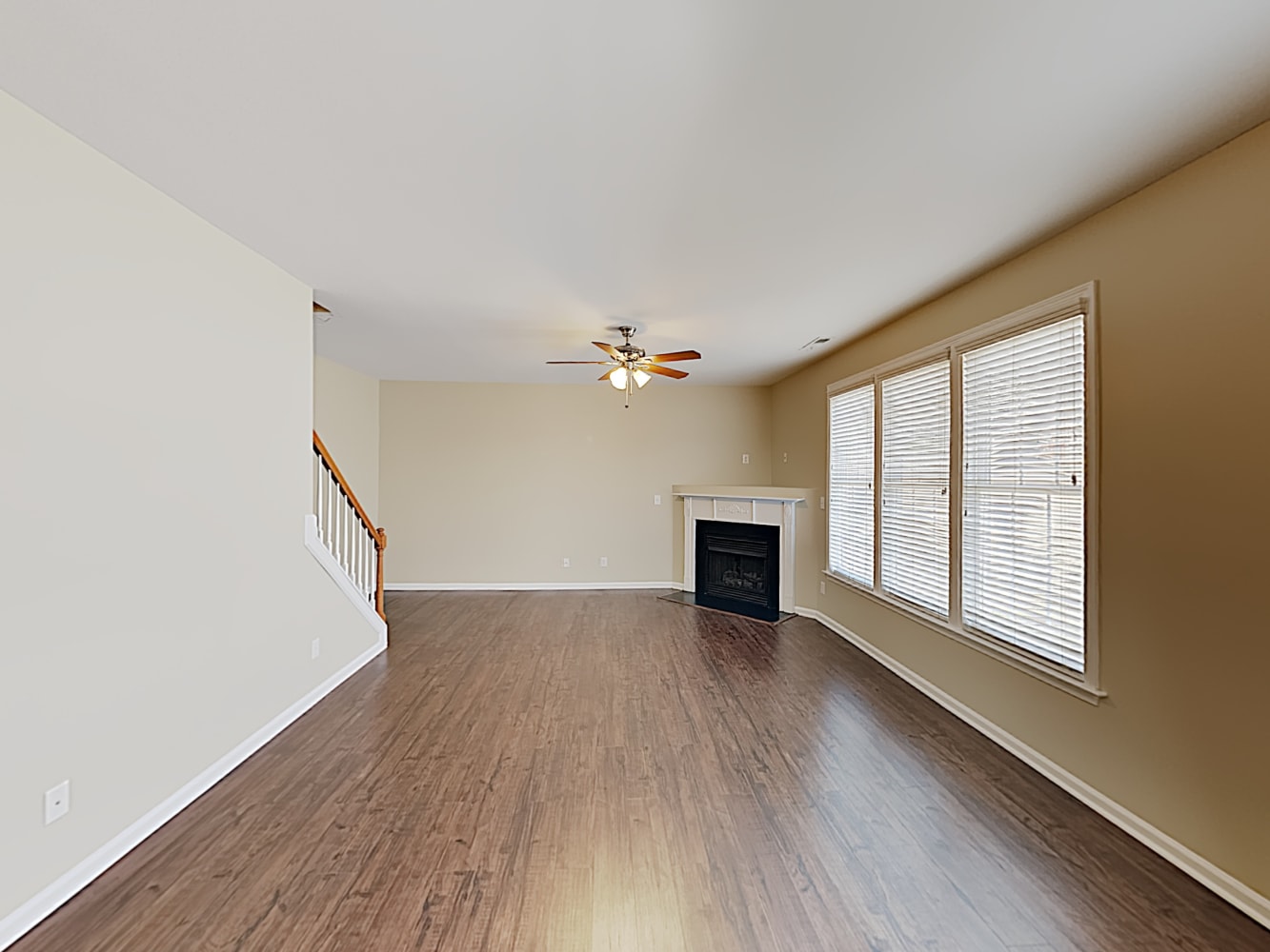 357 Collinsworth Dr photo 5