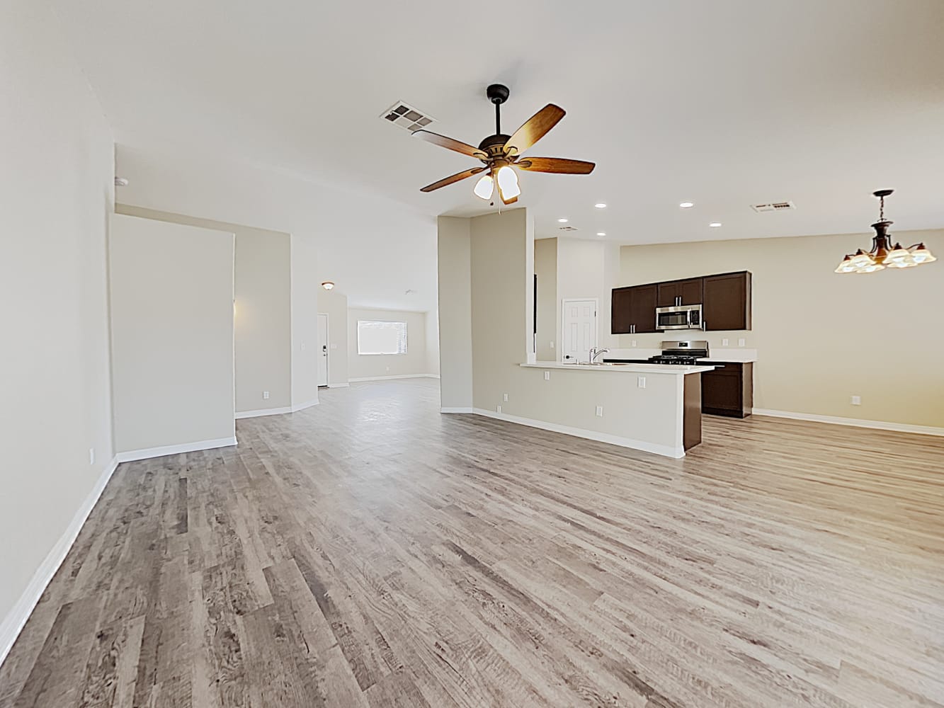 577 Canlite St photo 4