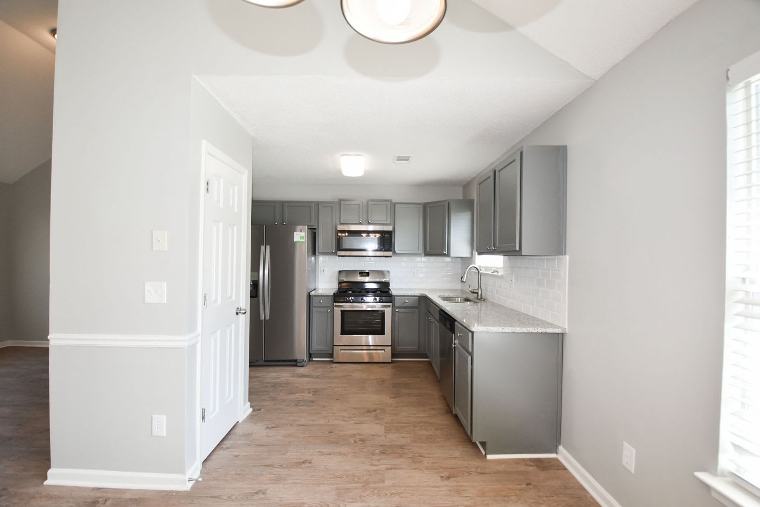 3882 Arabian Way photo 5