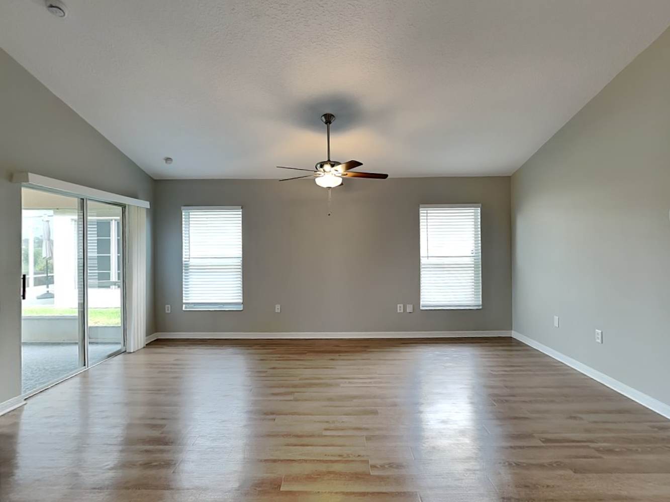4966 Worthington Cir photo 5