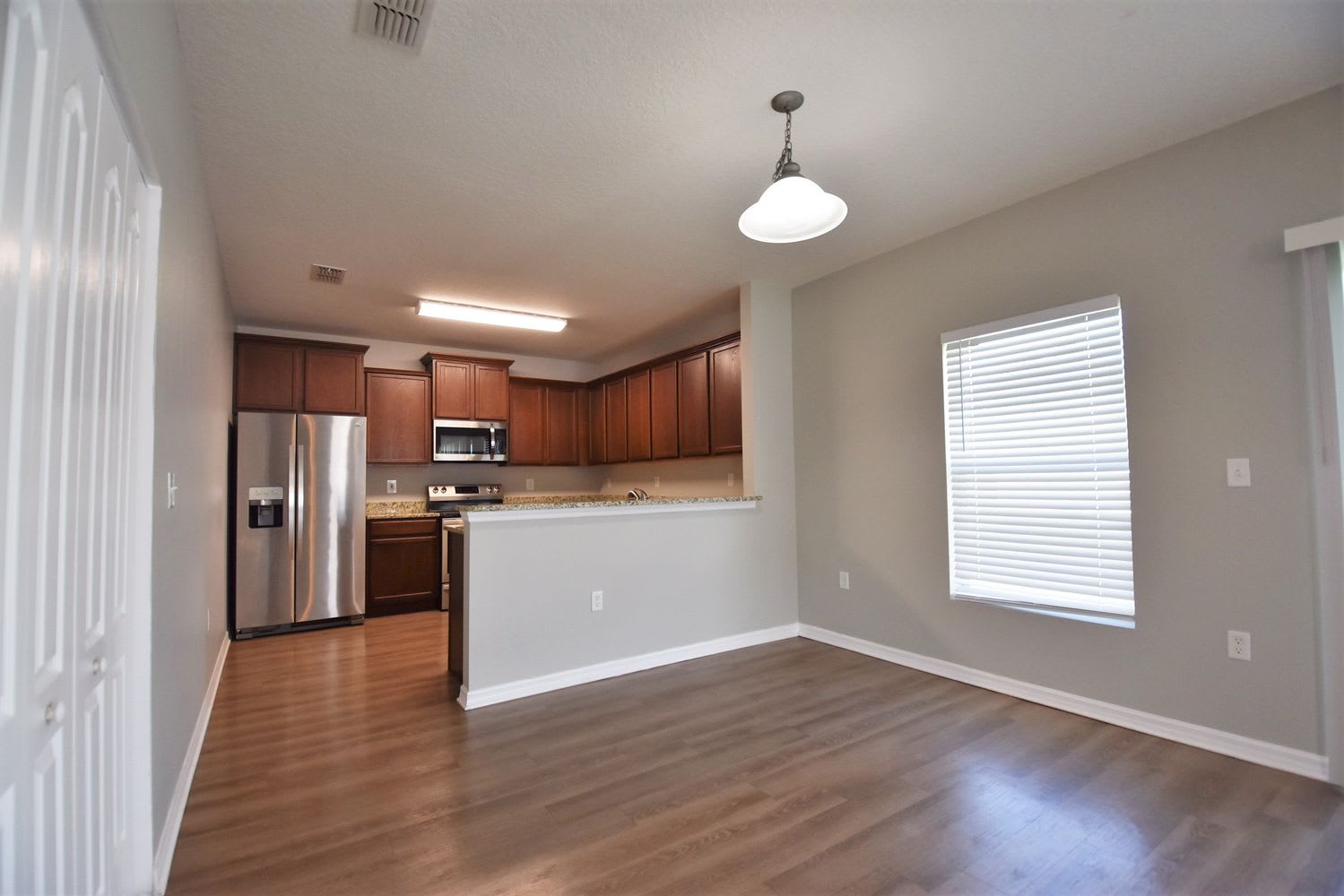 3131 Queen Alexandria Dr photo 3