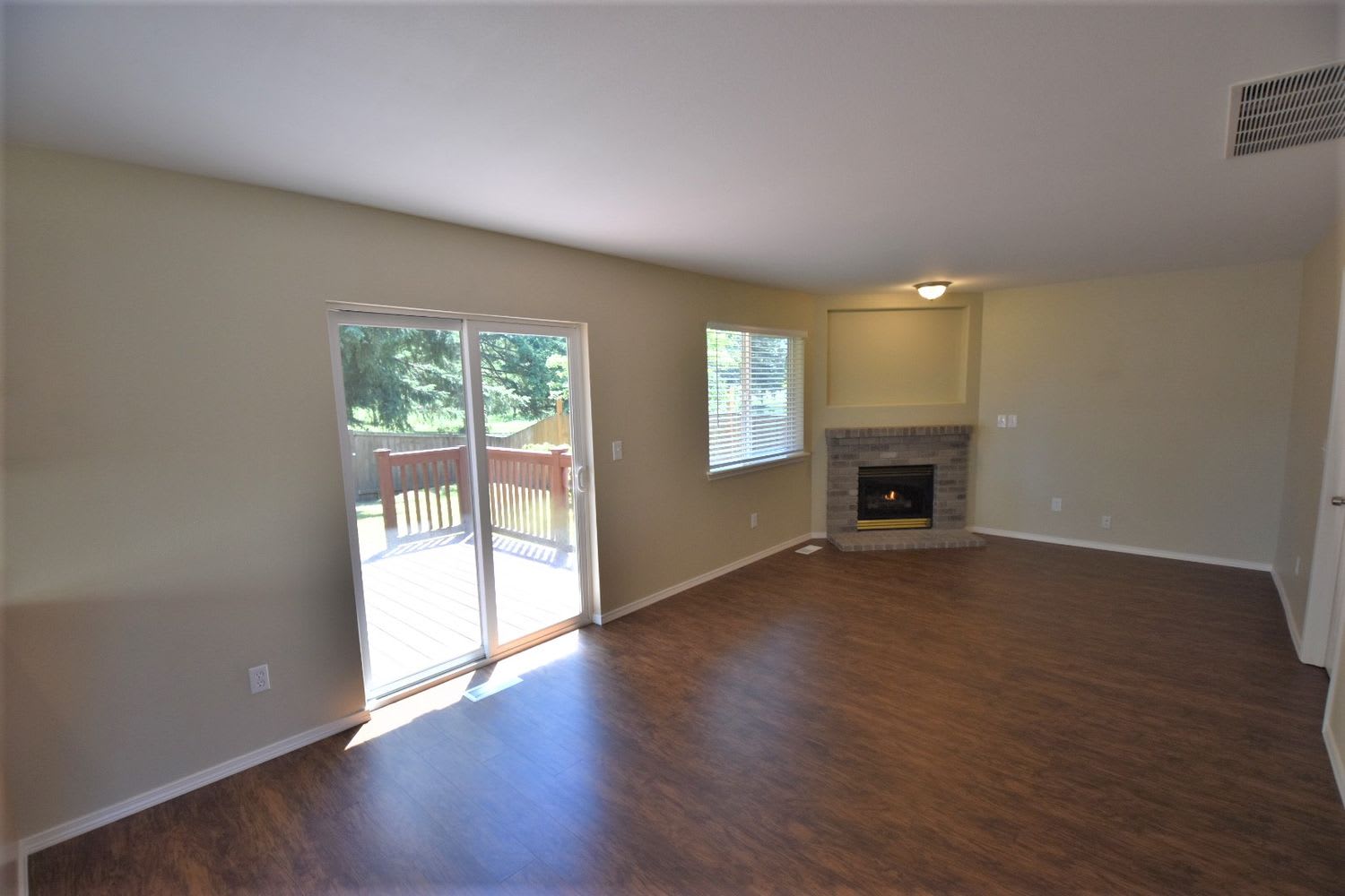 4420 225th Street Ct E photo 4