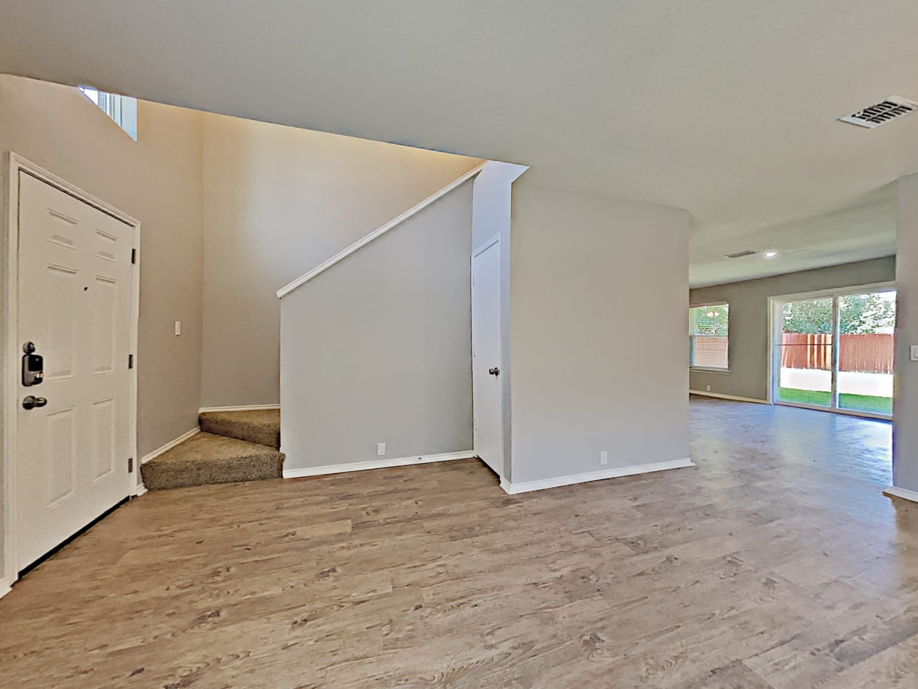 1113 Beechwood Dr photo 5