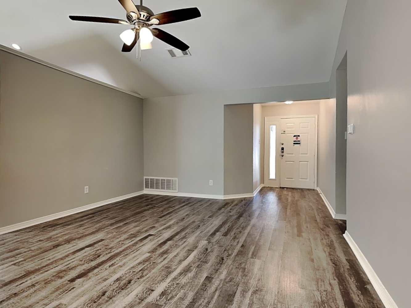 159 Summerhill Dr photo 4