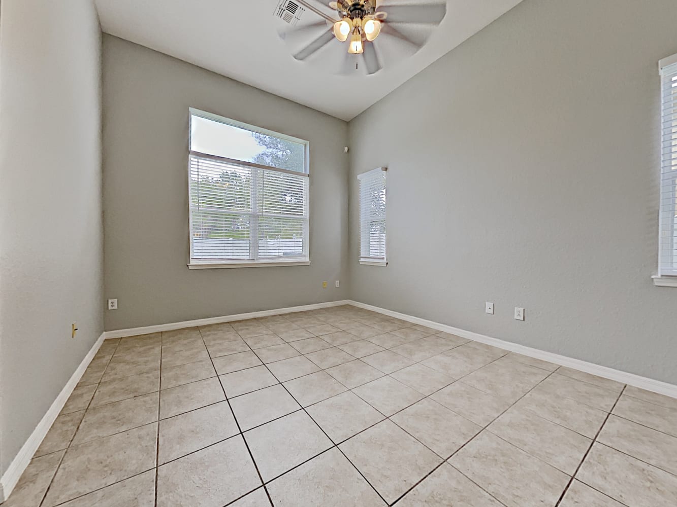 1083 Hermosa Way photo 5