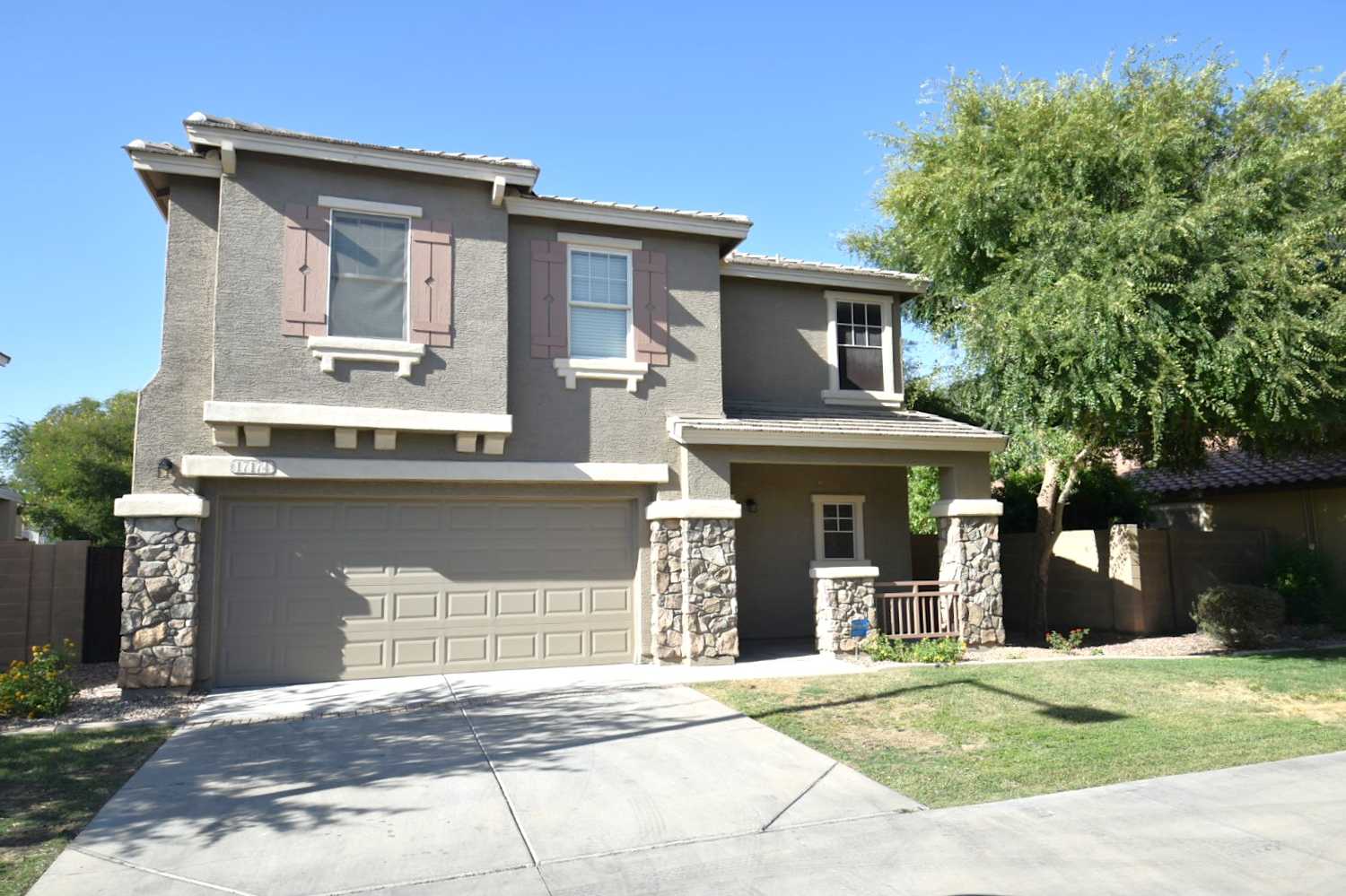 17174 W Tara Ln photo 3