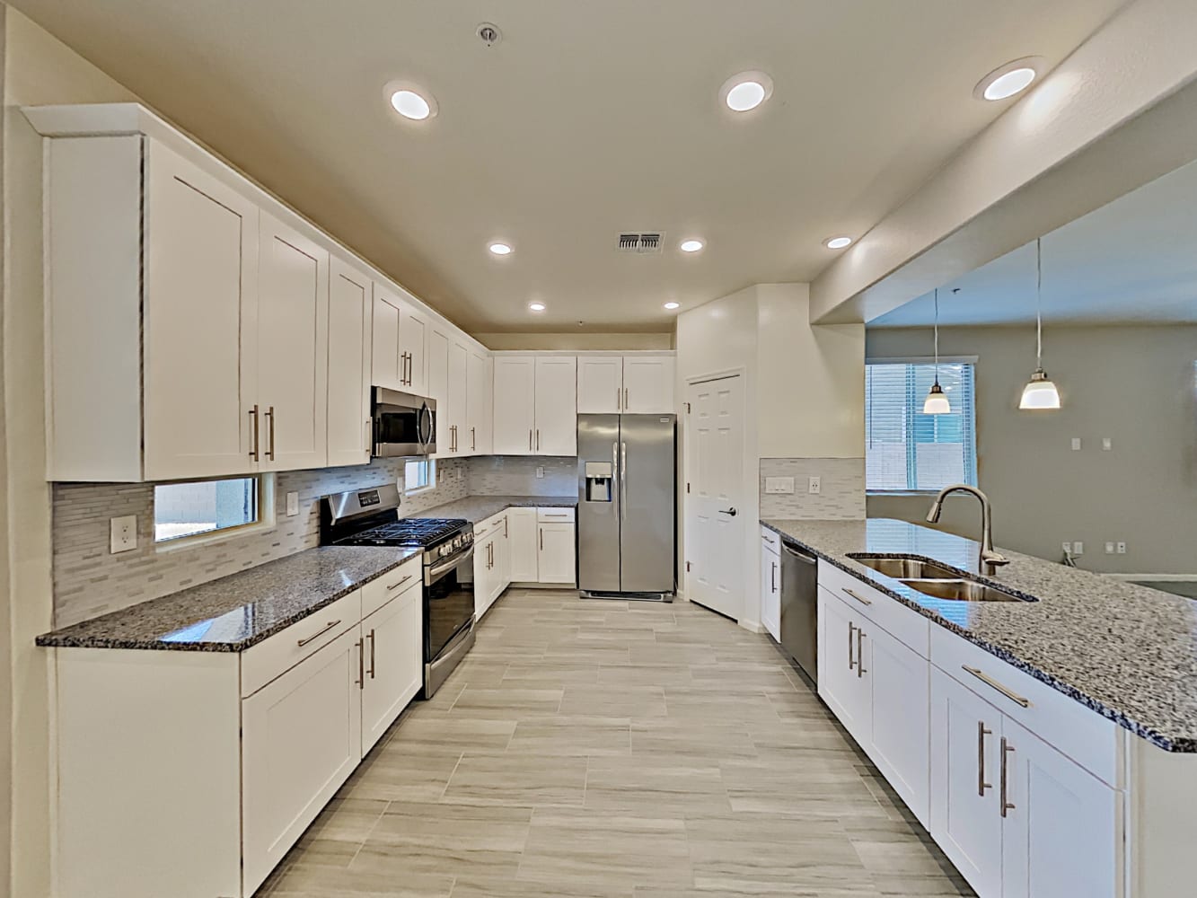 21275 W Yale St photo 5