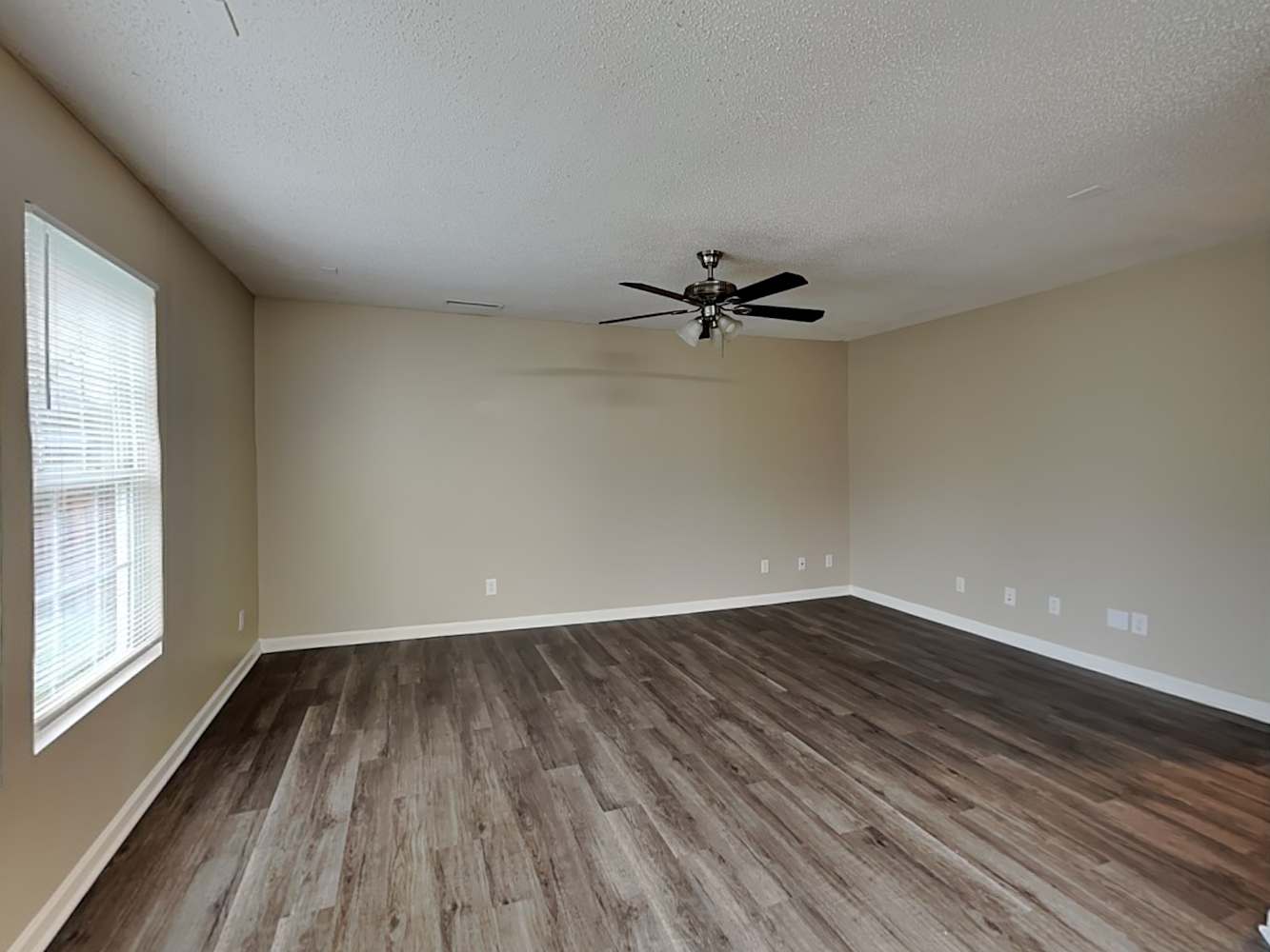 1590 Matthew Allen Cir photo 4