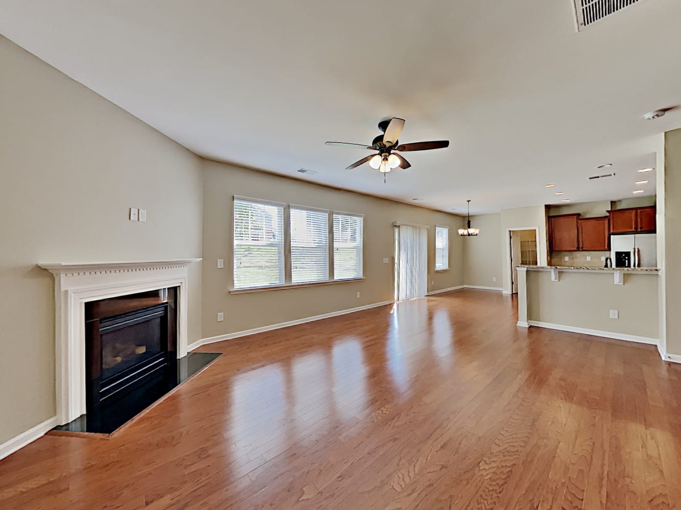 2425 Flintshire Ln photo 4