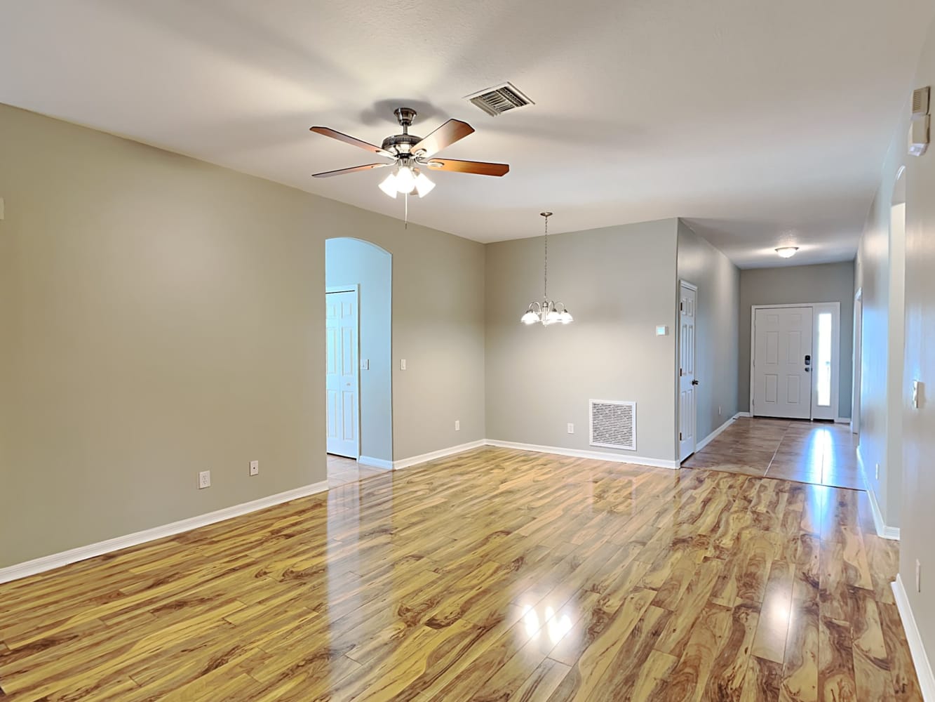 6097 Indigo Crossing Dr photo 3