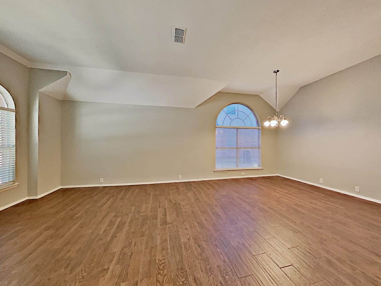 520 Glenwood Dr photo 5