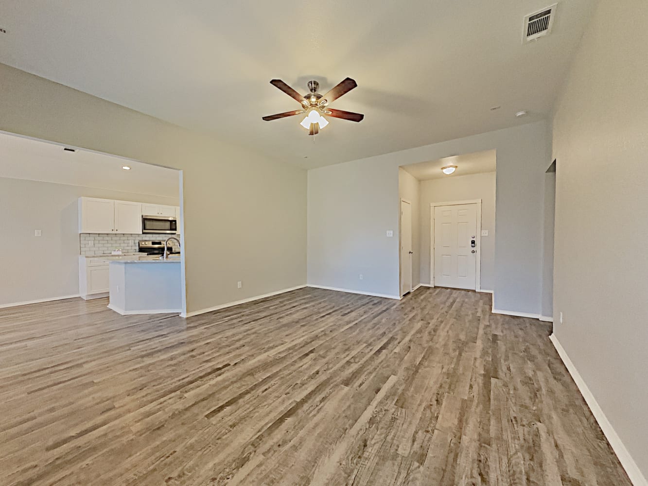 512 Bretts Way photo 5