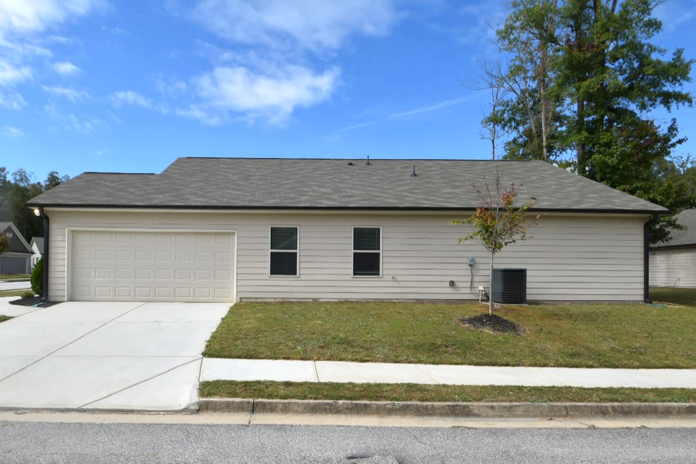 10 Westwood Dr photo 2