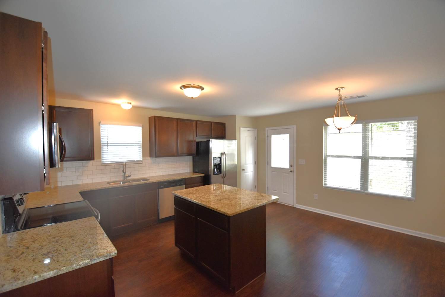 10 Westwood Dr photo 4