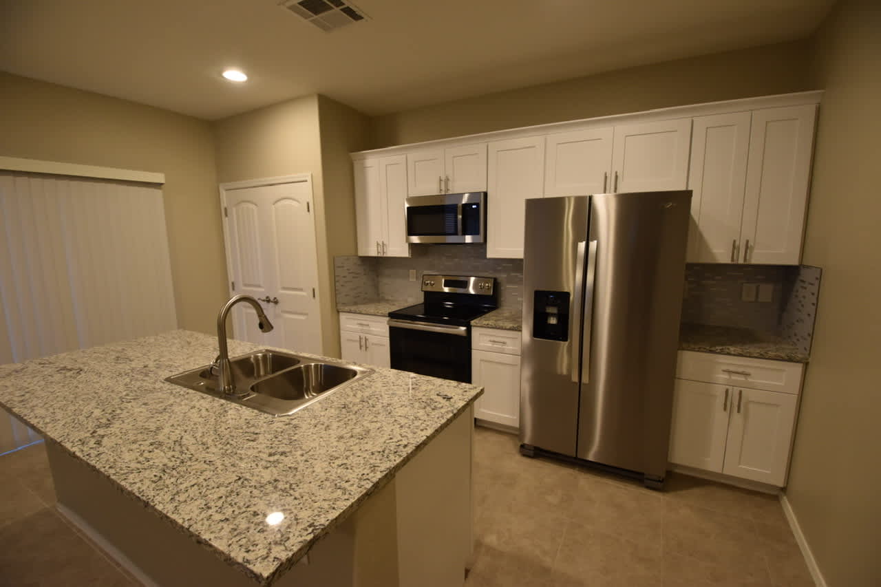 1344 E Palomino Way photo 4