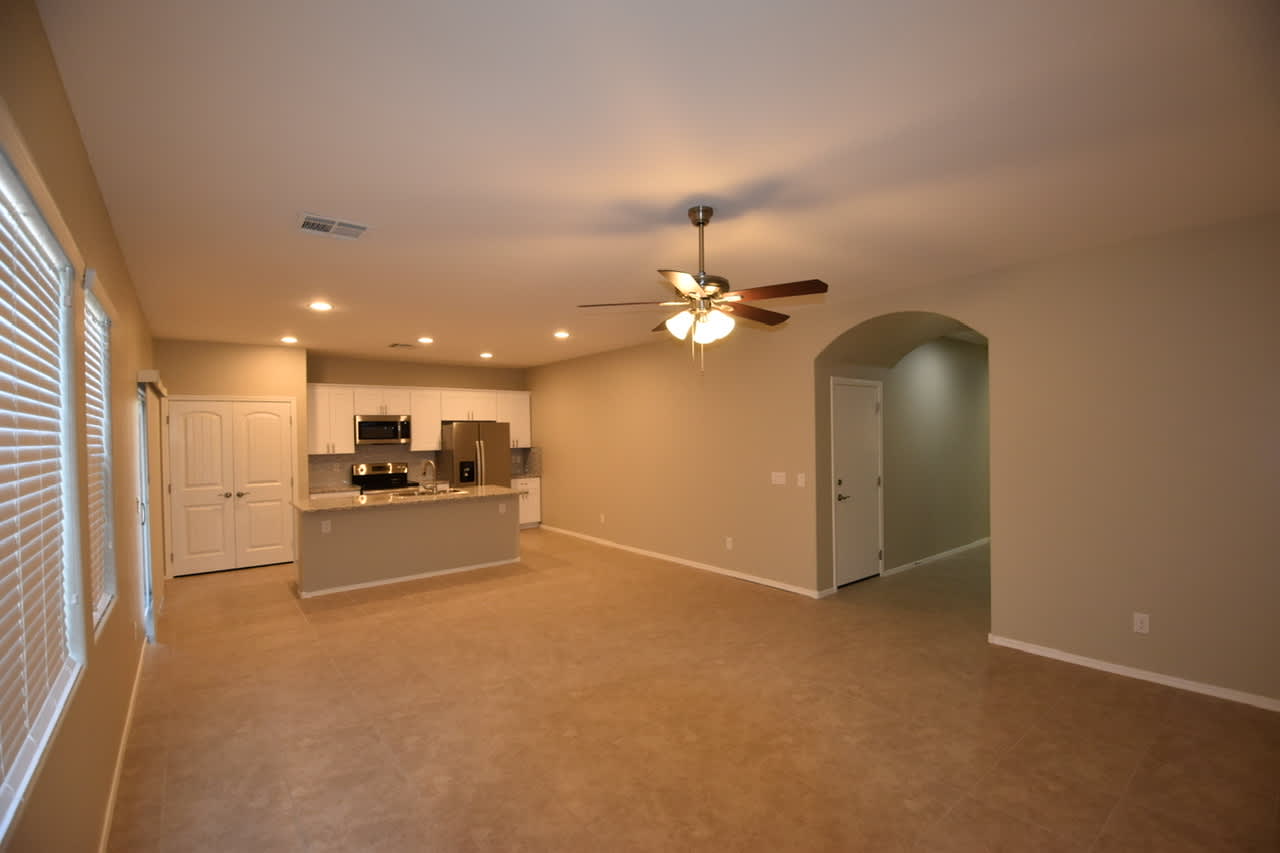 1344 E Palomino Way photo 3