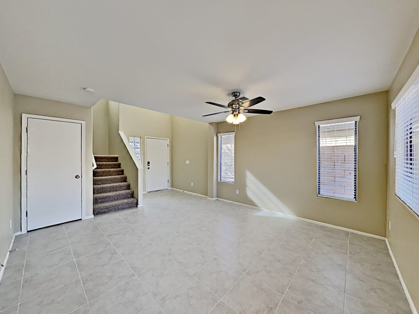 12614 W Medlock Dr photo 4