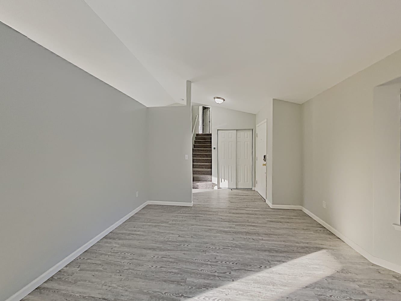 17127 115th Ave E photo 4