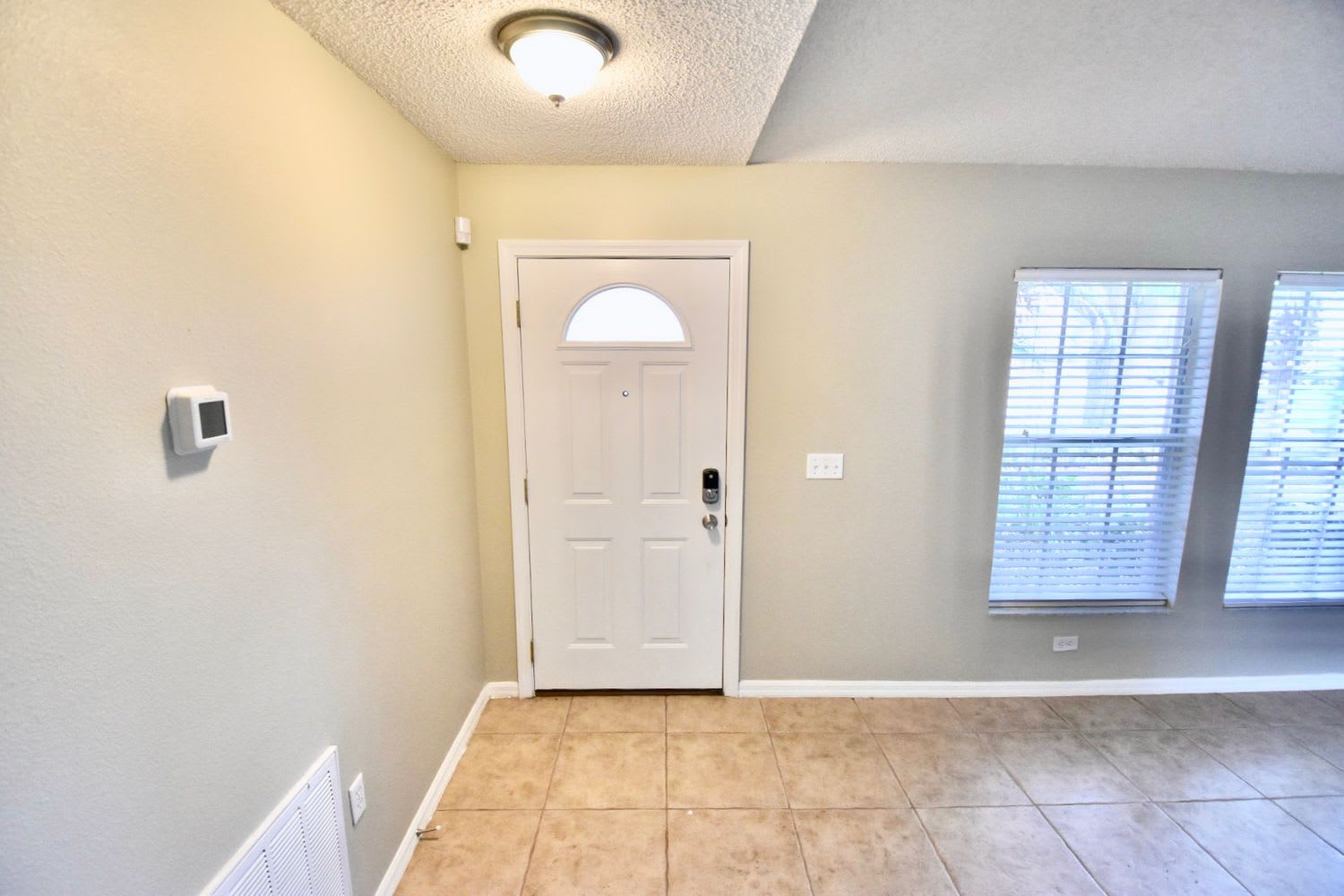 1043 W Riviera Blvd photo 4