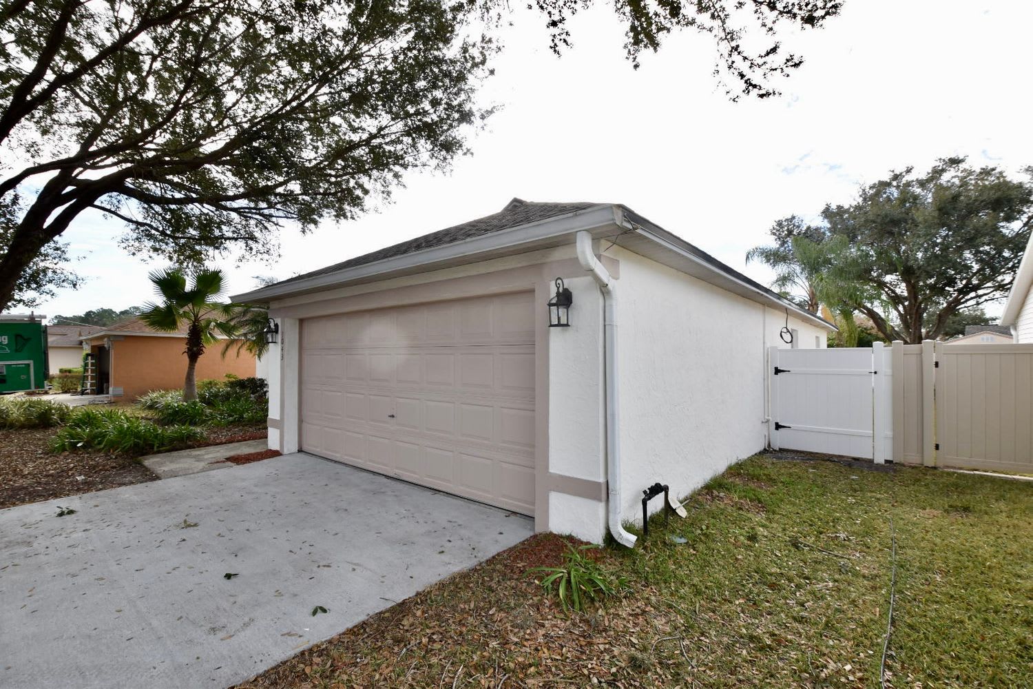 1043 W Riviera Blvd photo 3