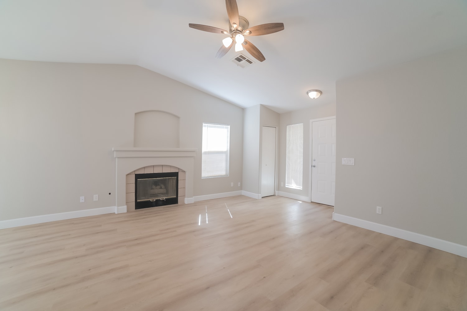 3643 W Melinda Ln photo 3