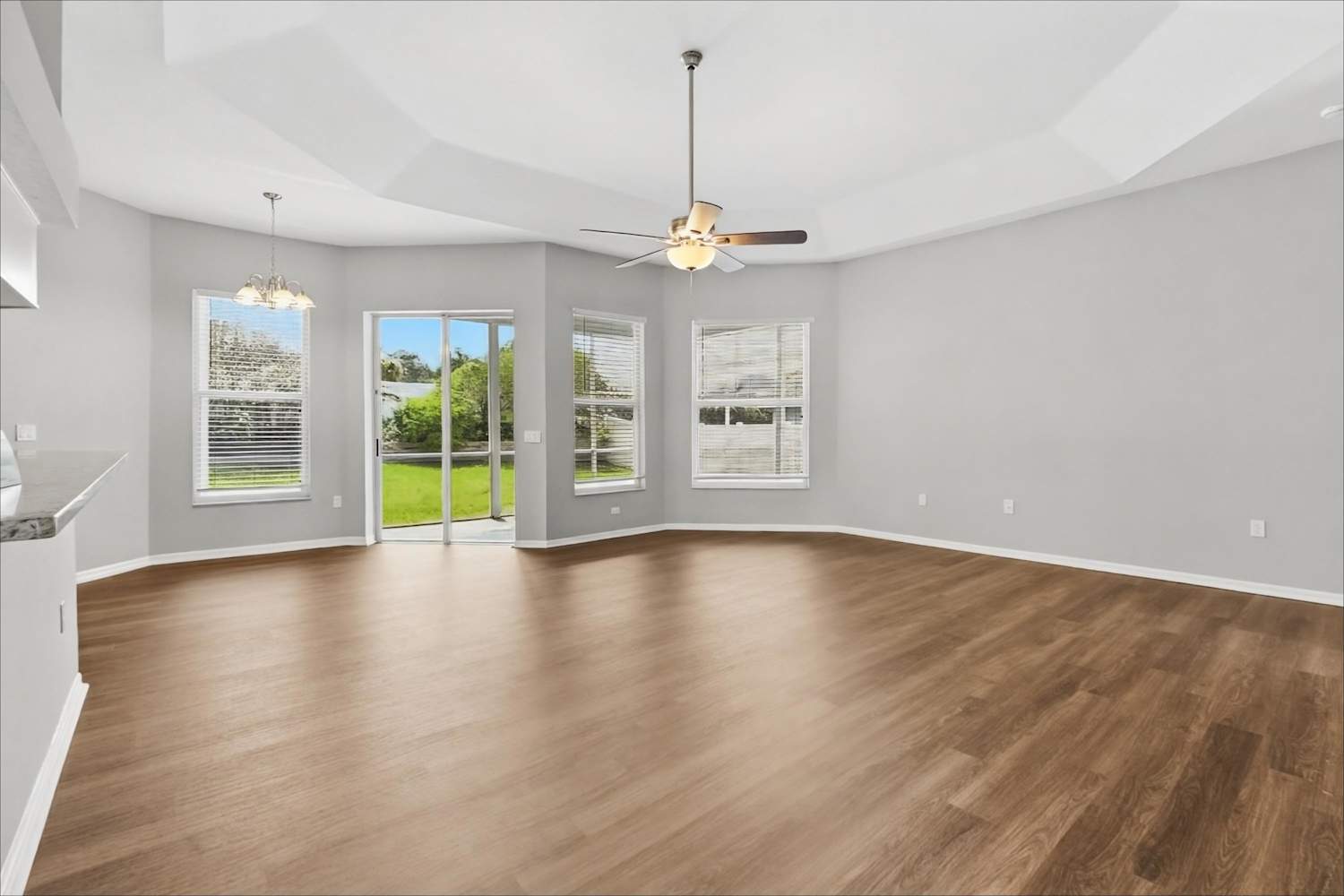 4319 Swift Cir photo 4