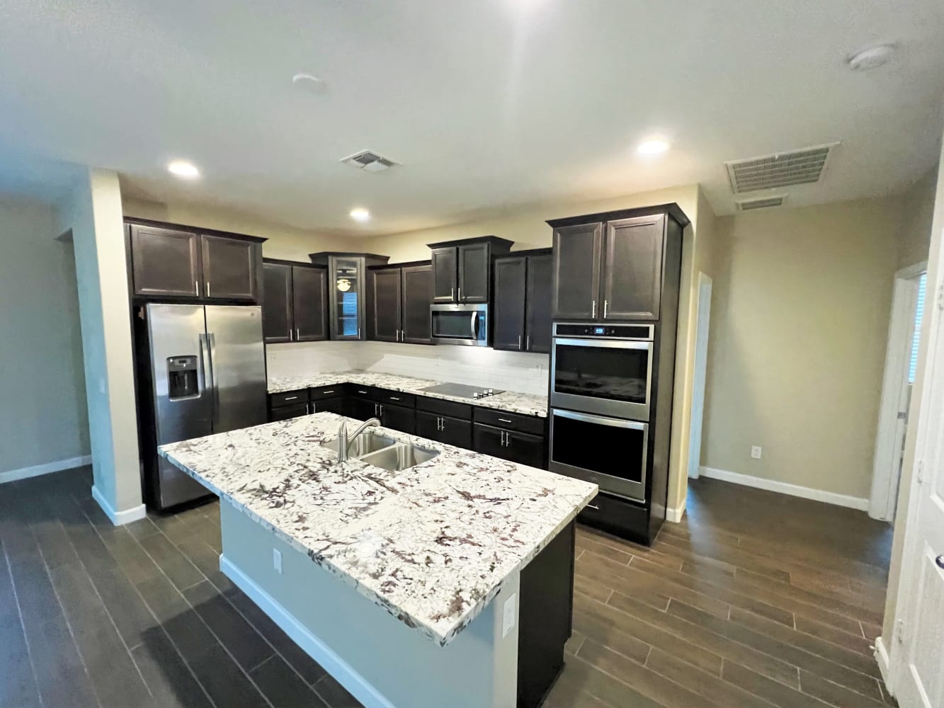 17917 W Tina Ln photo 4