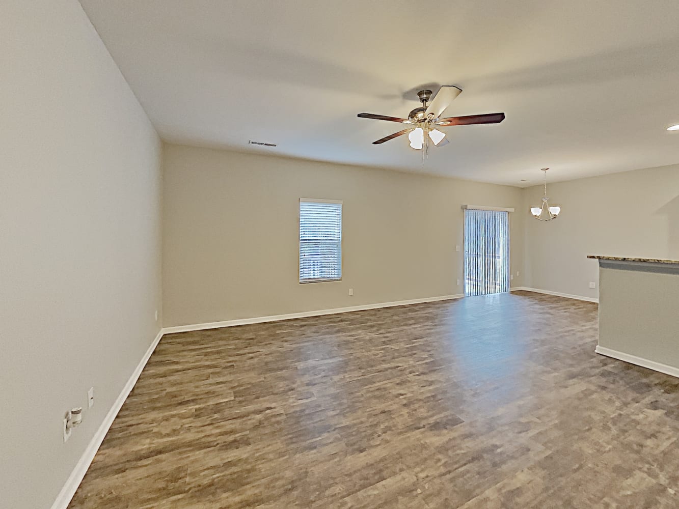 1416 Waylon Ave photo 5