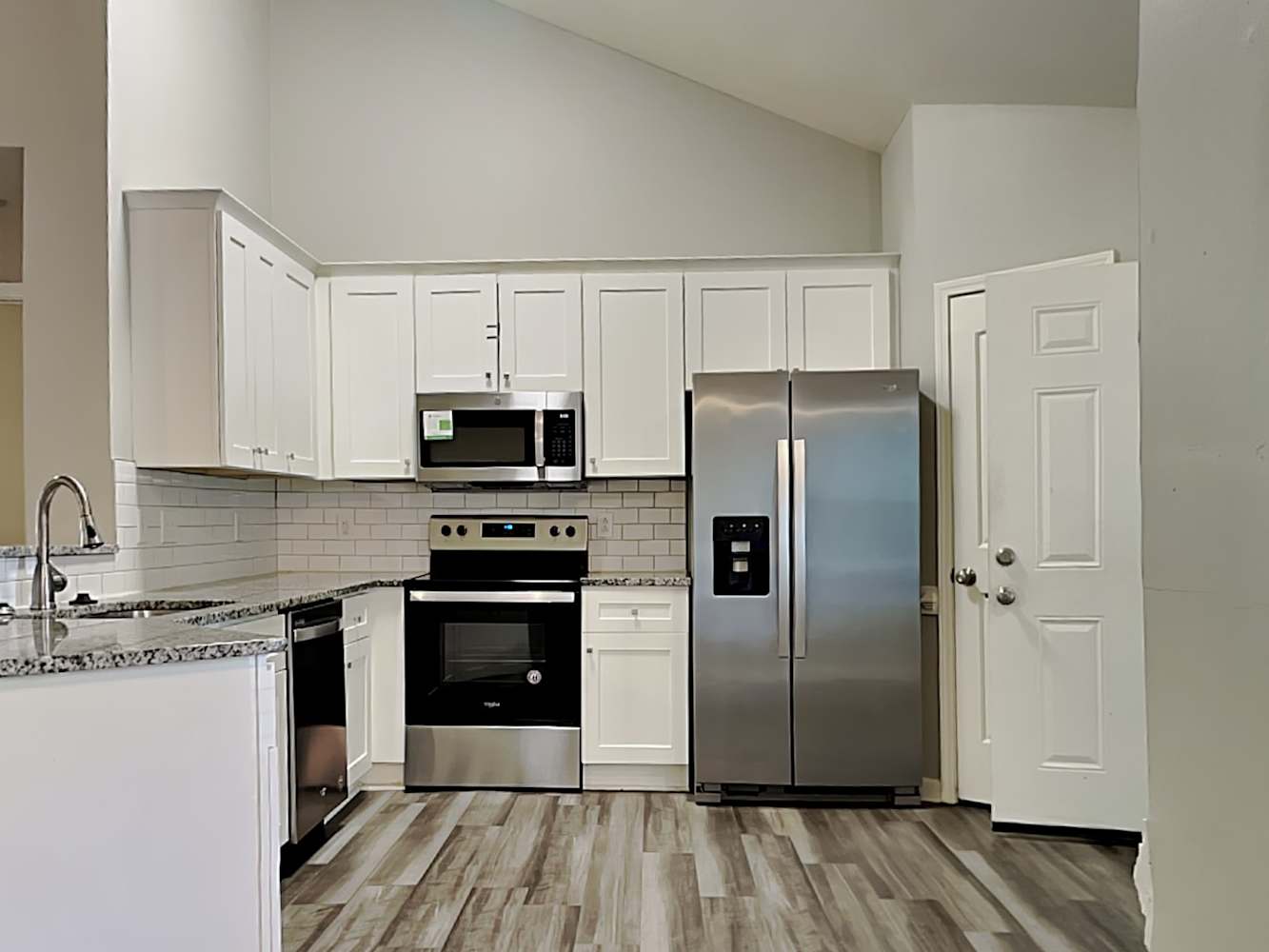 9947 Davis Lake Pkwy photo 5