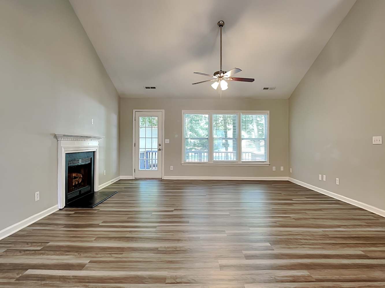 9947 Davis Lake Pkwy photo 4