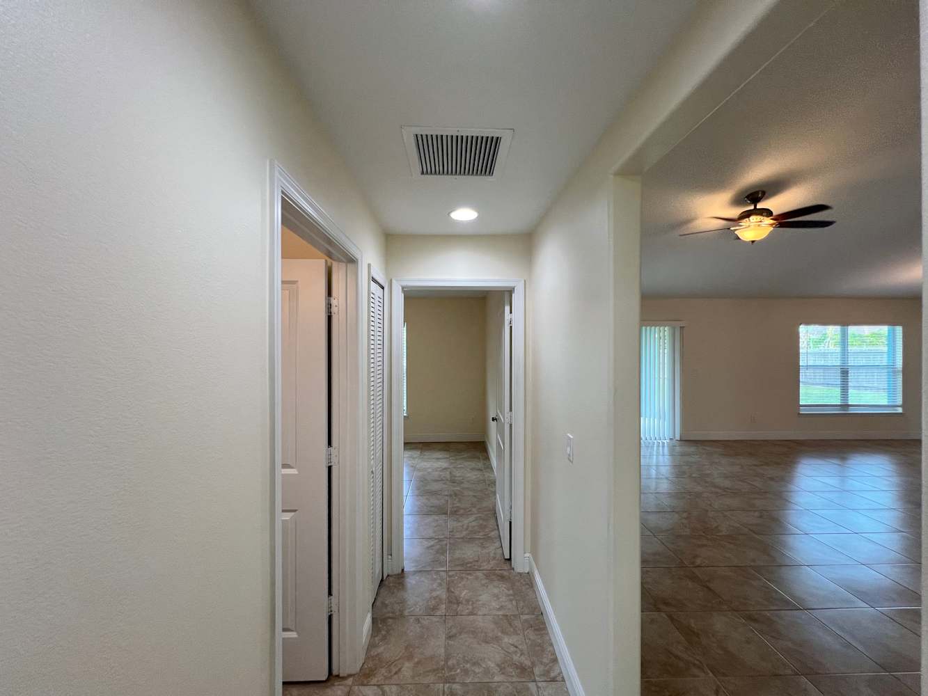3809 SW Wycoff Street photo 3