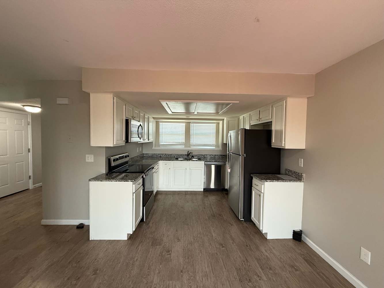 10541 Cherry St photo 5