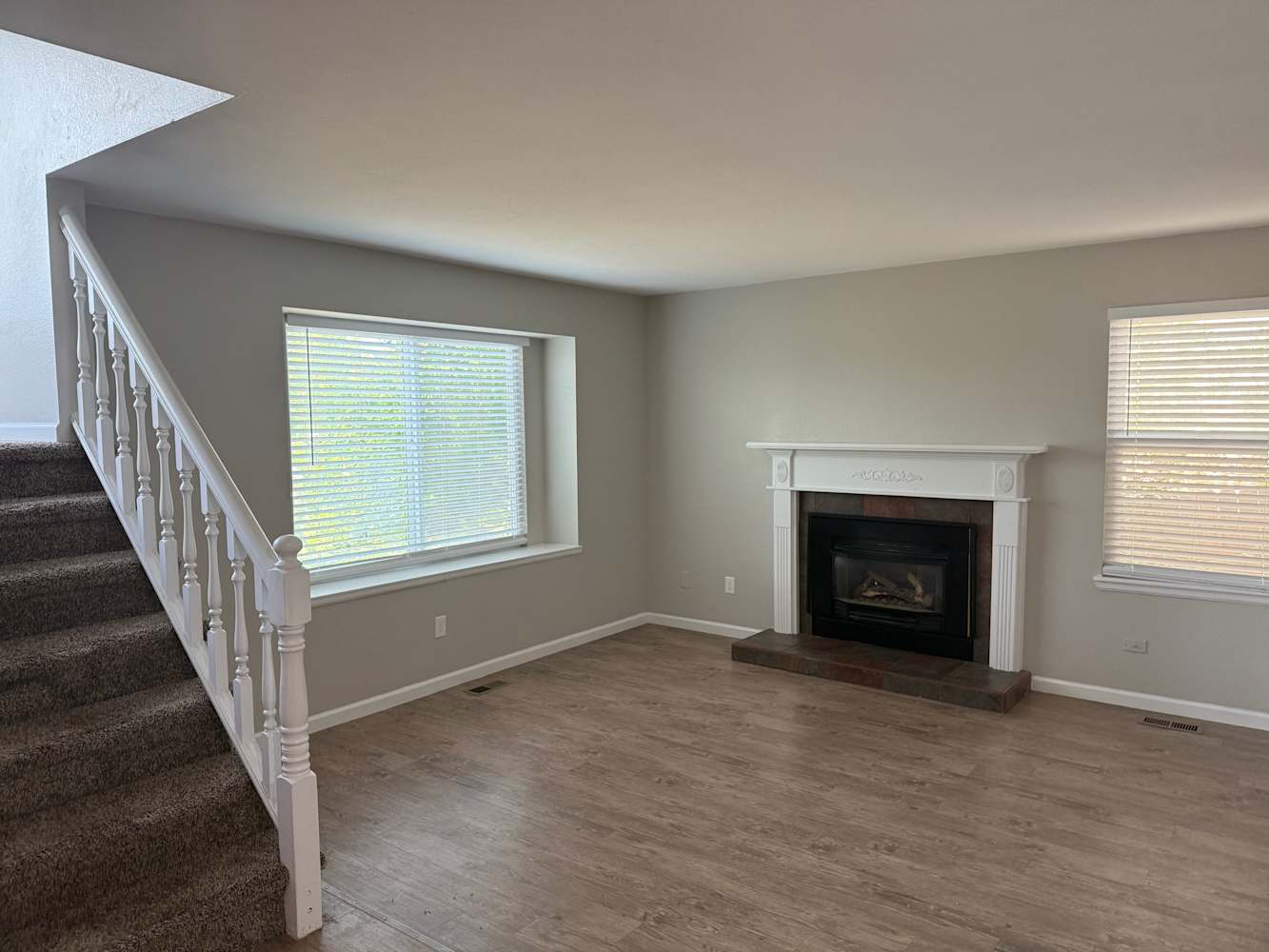 10541 Cherry St photo 4
