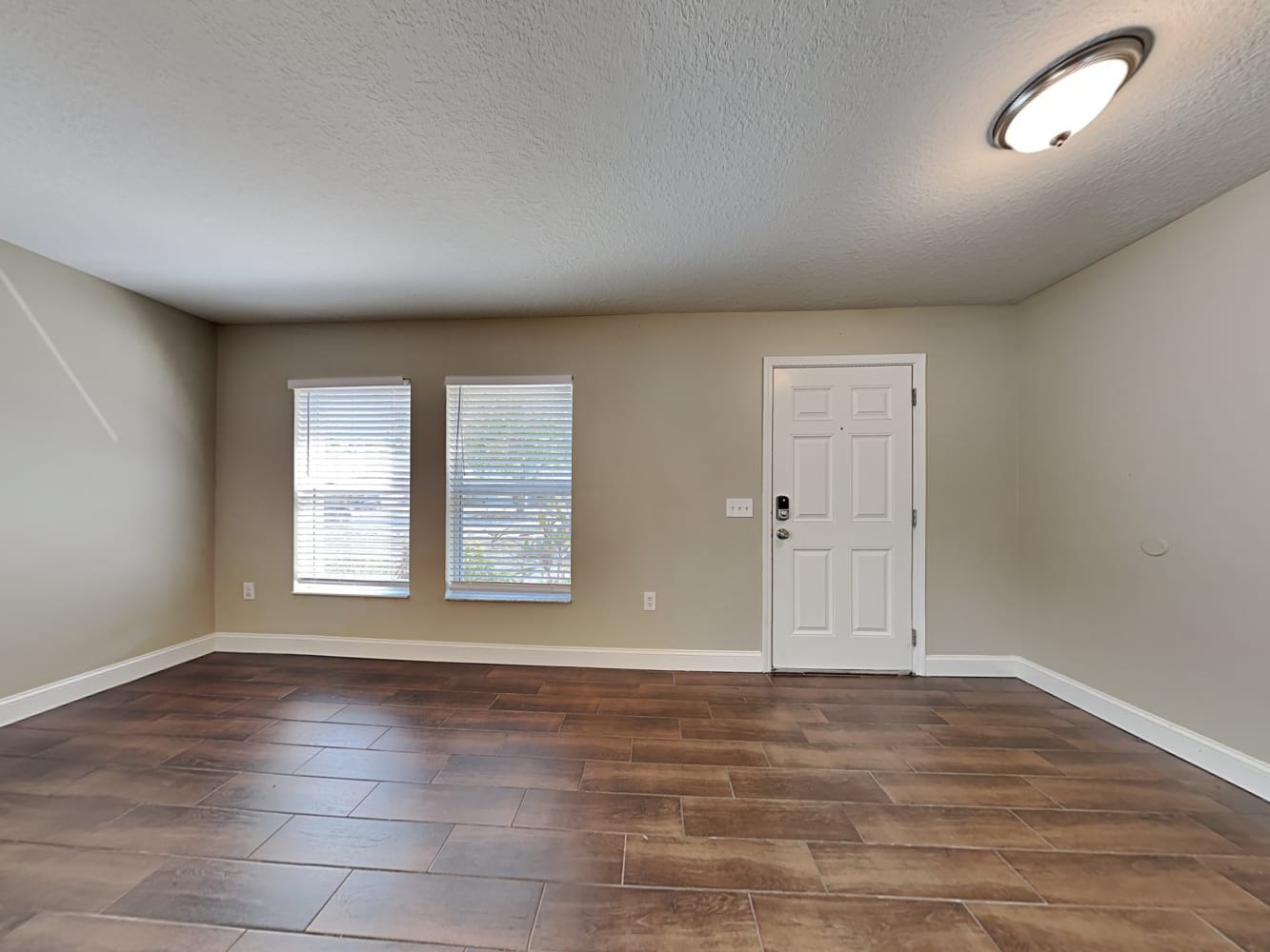 10333 Frog Pond Dr photo 4