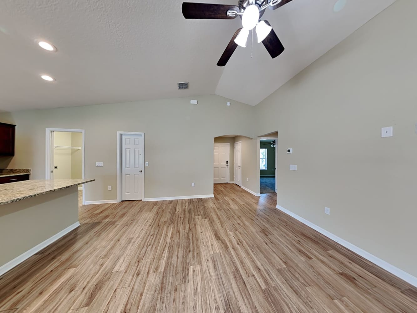 939 Blue Tide Ln photo 3