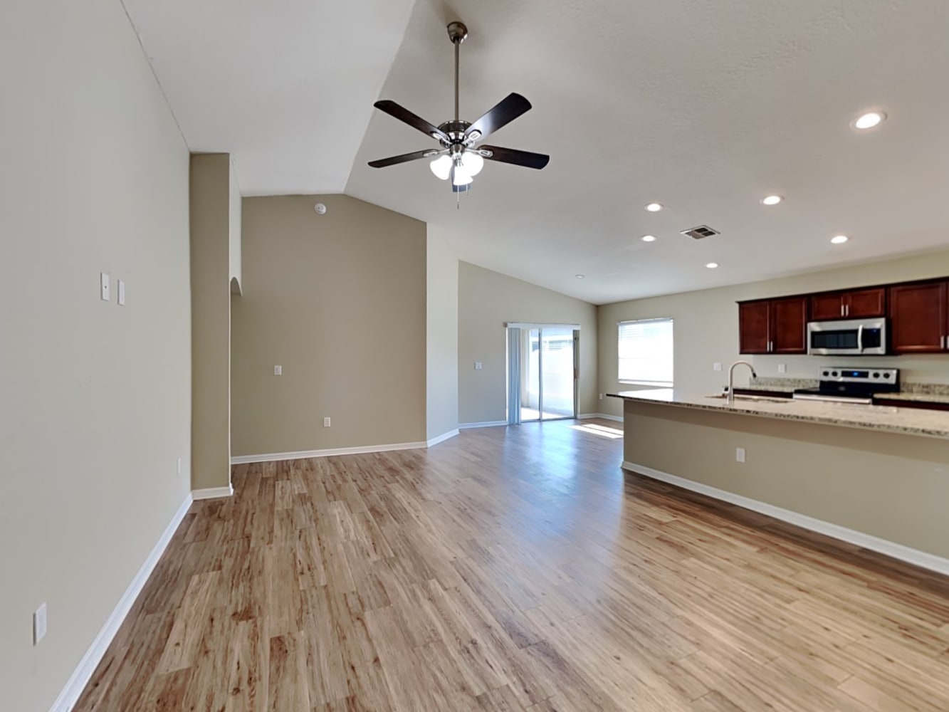 939 Blue Tide Ln photo 5