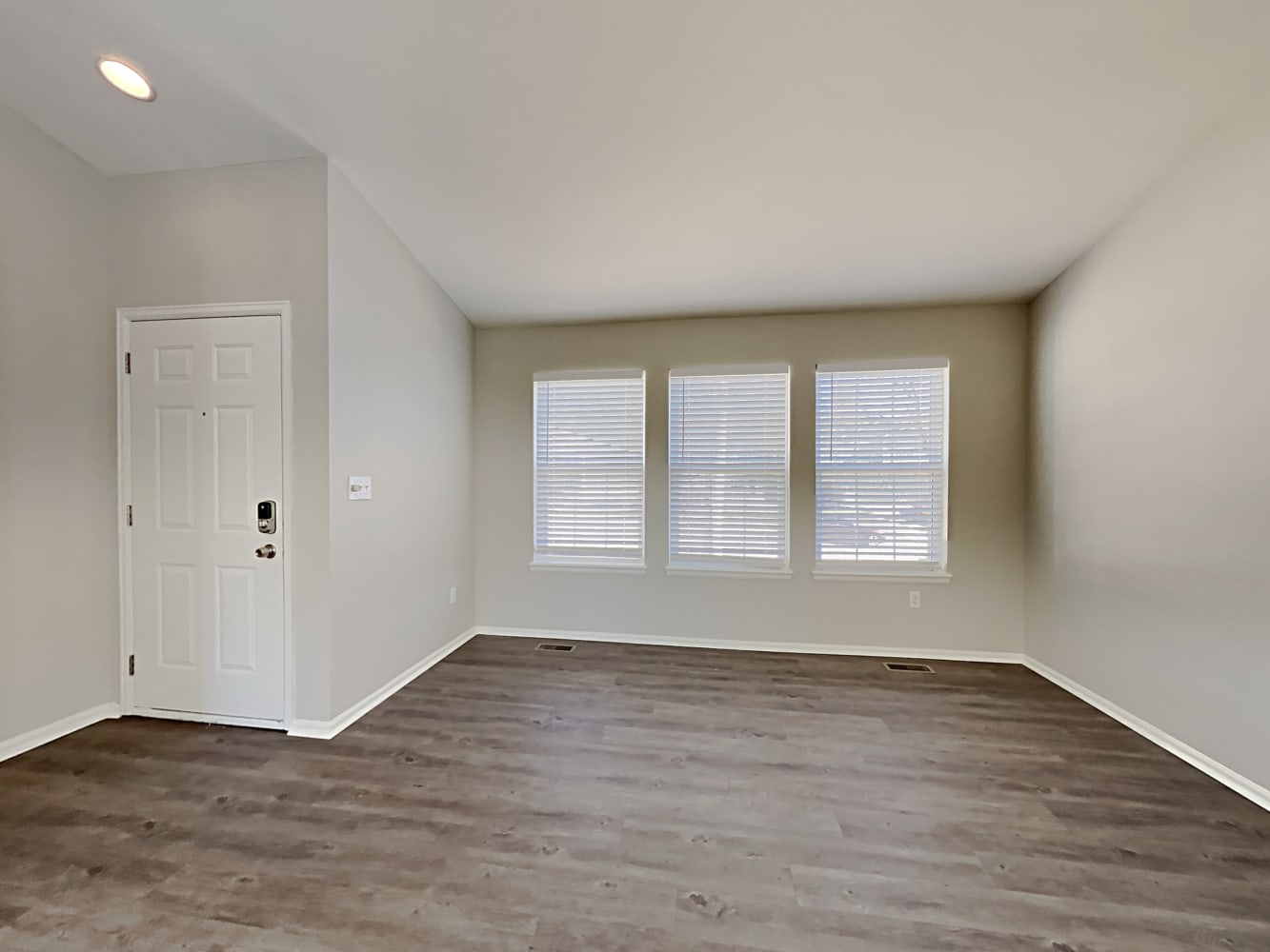 2970 Harrisburg Way photo 5